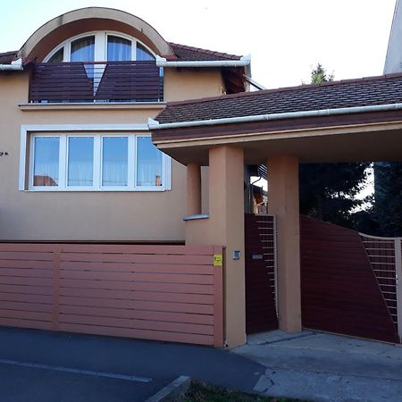 Kenezy Lux Apartman Vendeghaz Hajdúszoboszló Exteriér fotografie